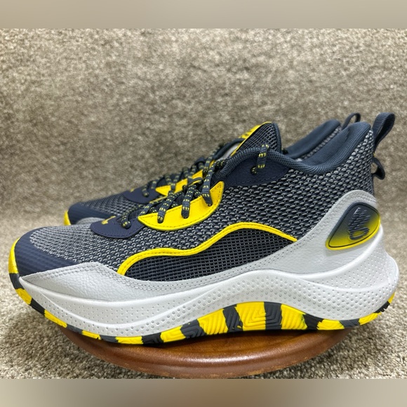 Size 11.5 - Under Armour Curry 3Zer0 24 Navy Downpour Grey - Picture 1 of 6